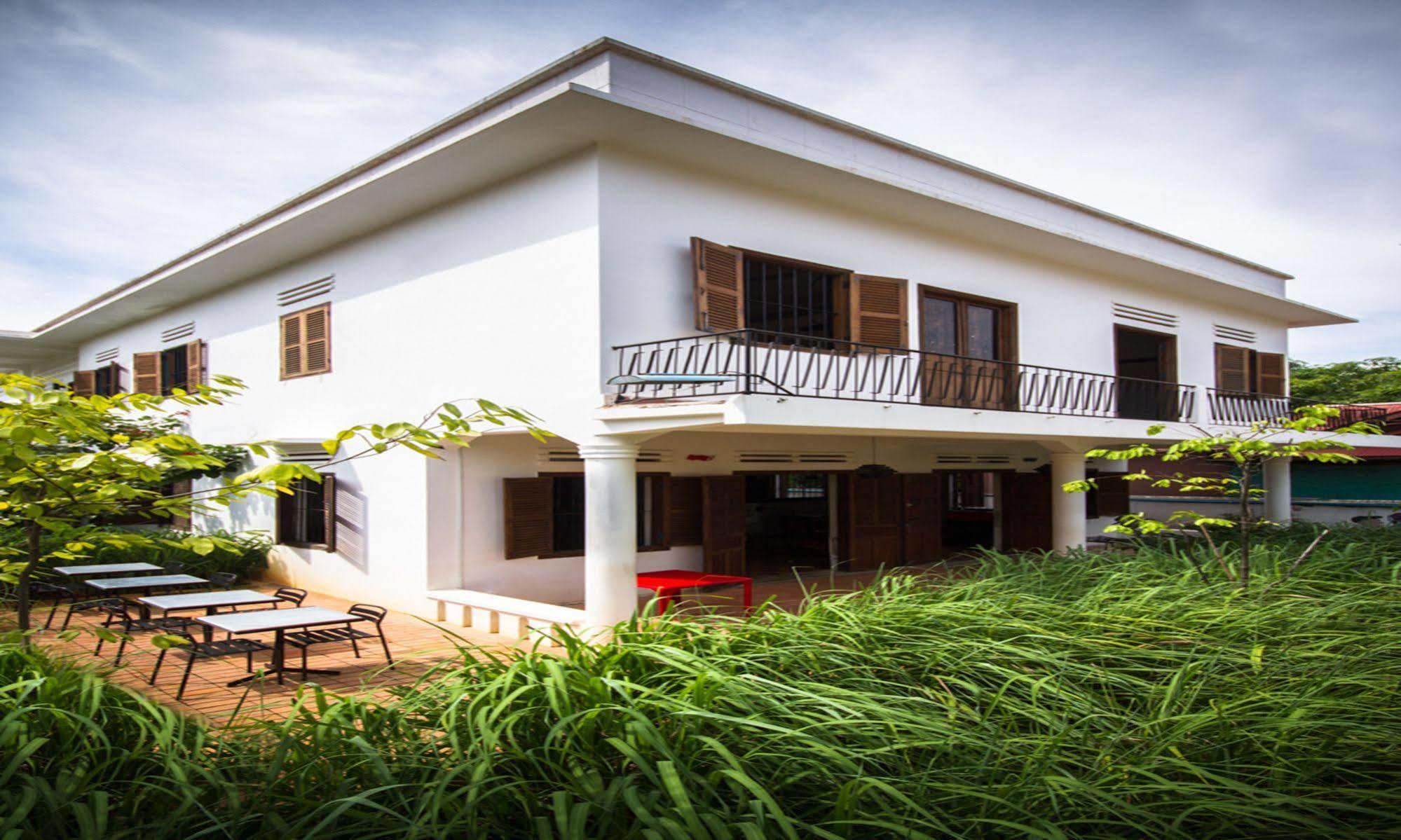 Pages Rooms Hotel Siem Reap Esterno foto
